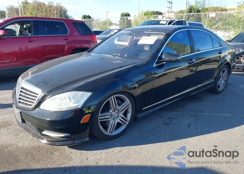 2011 Mercedes-Benz S 550 from USA, damaged, VIN WDDNG7BBXBA393081
